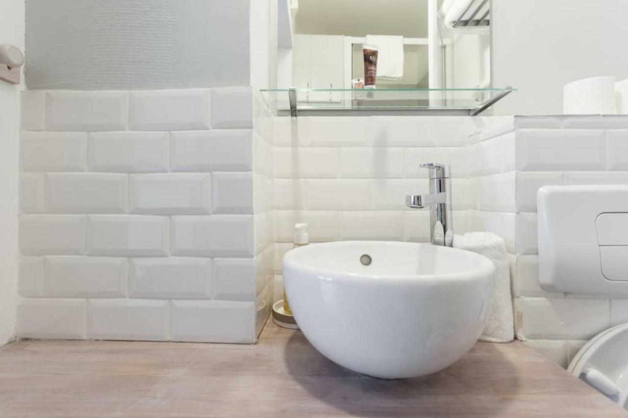 Small Is Beautiful Ideally Located Sleeps 4 ปารีส ภายนอก รูปภาพ